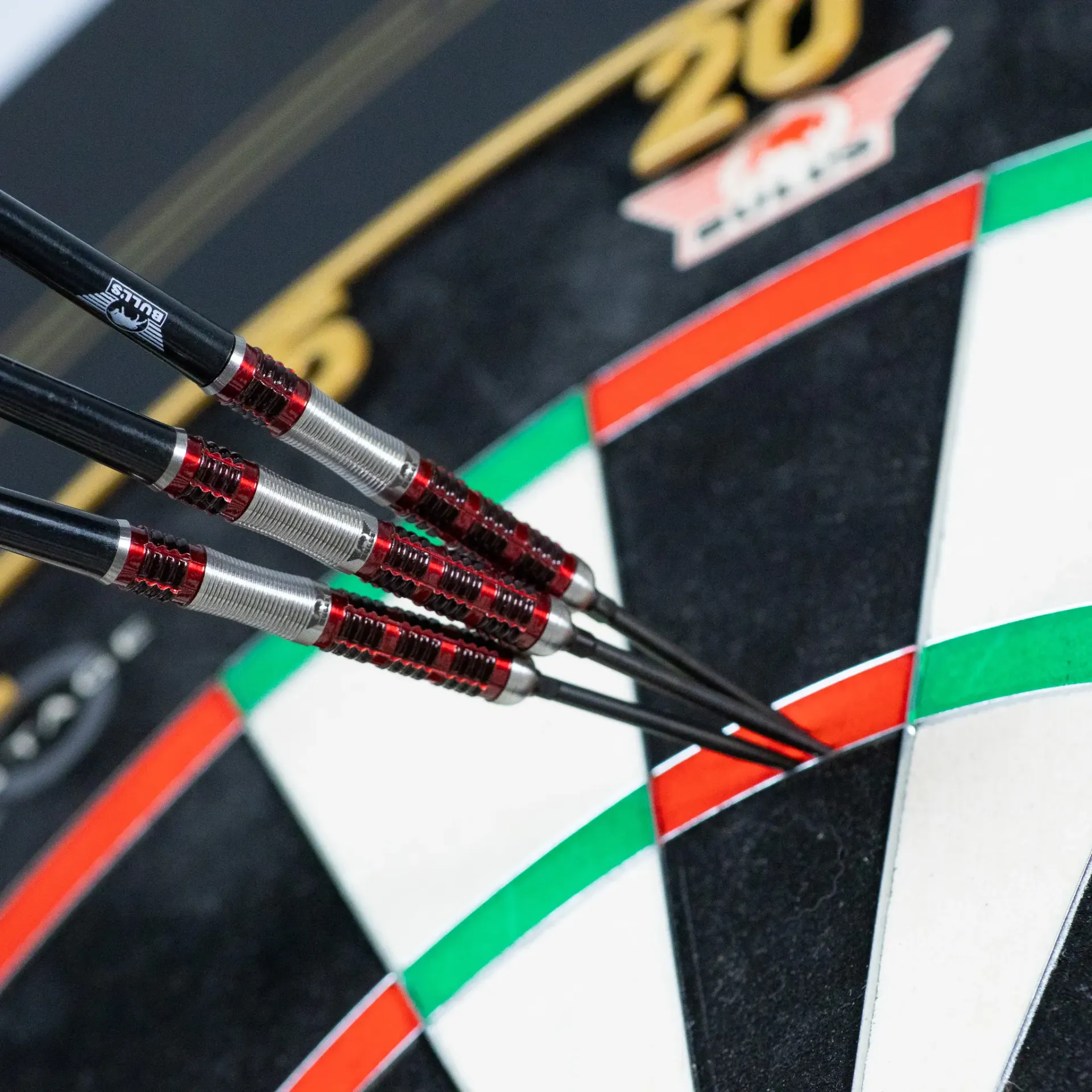 Bild von Bull's Smoke Red Ember 90% CP Steeldarts | Dartpfeile
