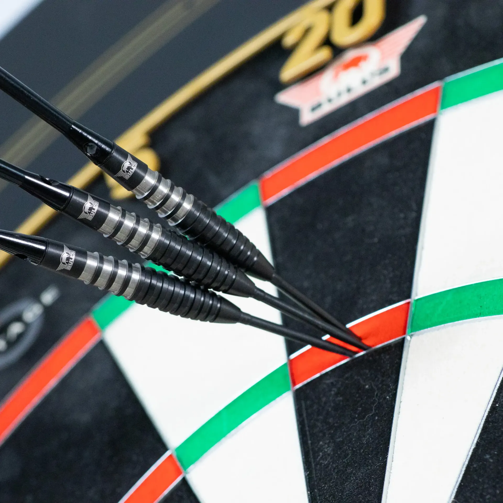 Bild von Bull's Volt Schwarz 80% CP Steeldarts | Dartpfeile